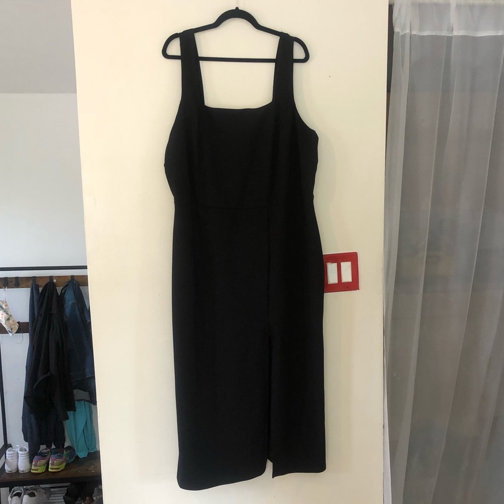 Straight maxi dress with side split